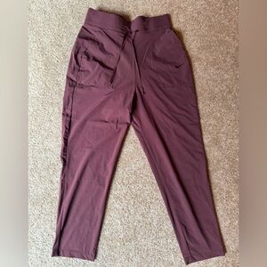 Nike- Bliss Luxe Women’s 7/8 Training Pants BRONZE ECLIPSE